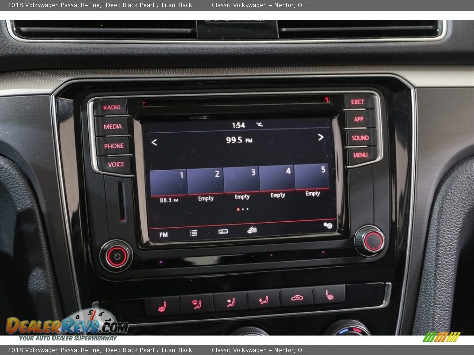 2018 Volkswagen Passat R-Line Deep Black Pearl / Titan Black Photo #10