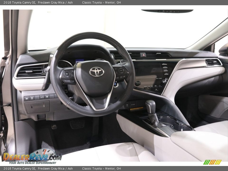 2018 Toyota Camry SE Predawn Gray Mica / Ash Photo #6