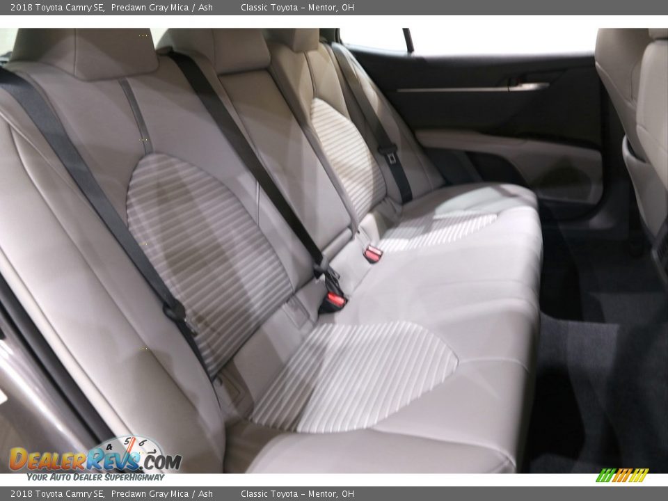 2018 Toyota Camry SE Predawn Gray Mica / Ash Photo #14