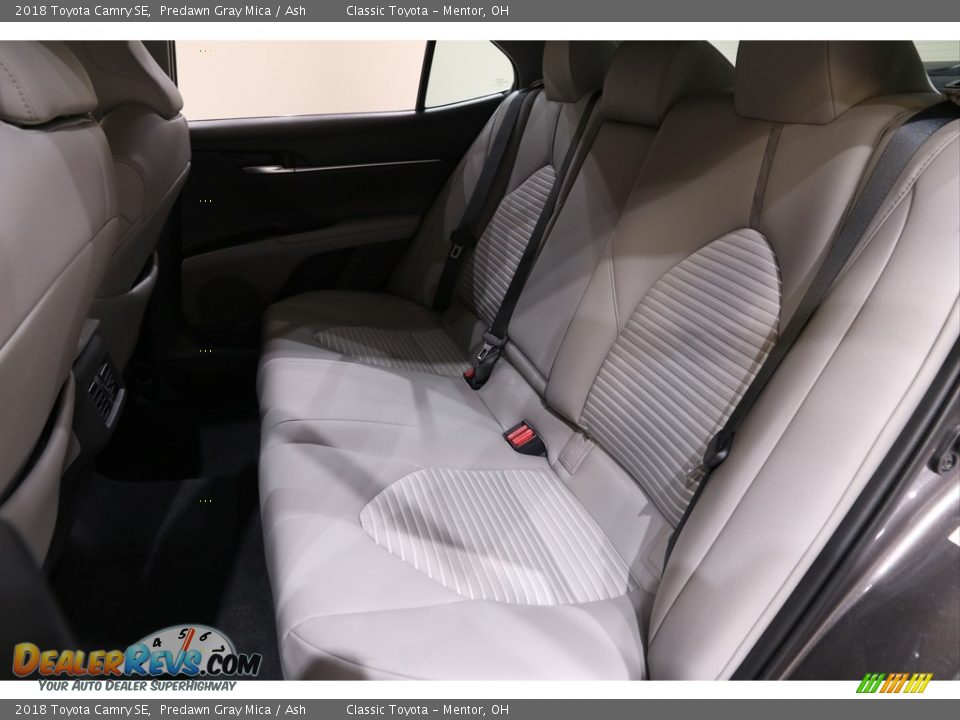 2018 Toyota Camry SE Predawn Gray Mica / Ash Photo #15