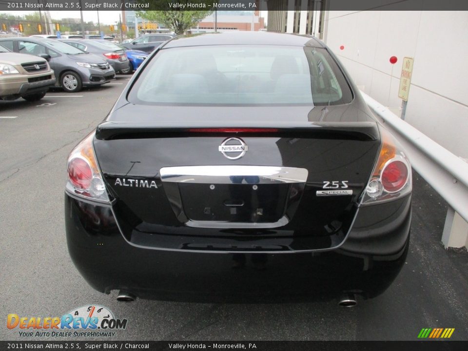 2011 Nissan Altima 2.5 S Super Black / Charcoal Photo #4