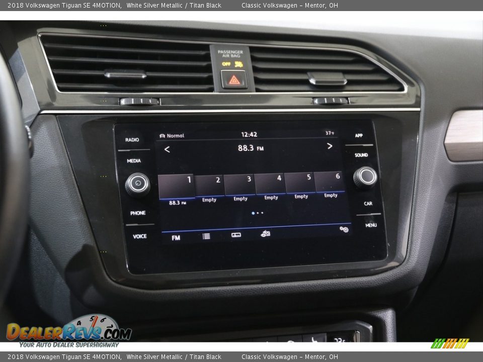 2018 Volkswagen Tiguan SE 4MOTION White Silver Metallic / Titan Black Photo #10