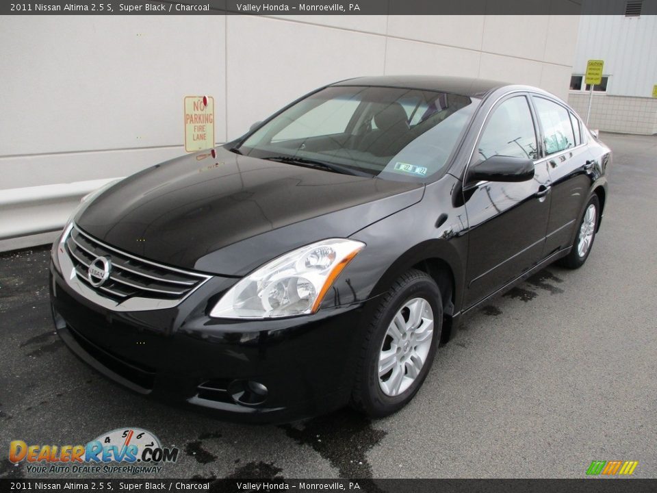 2011 Nissan Altima 2.5 S Super Black / Charcoal Photo #10