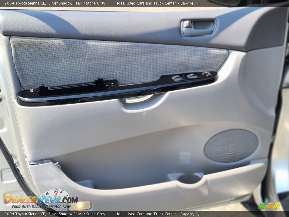 2004 Toyota Sienna CE Silver Shadow Pearl / Stone Gray Photo #14