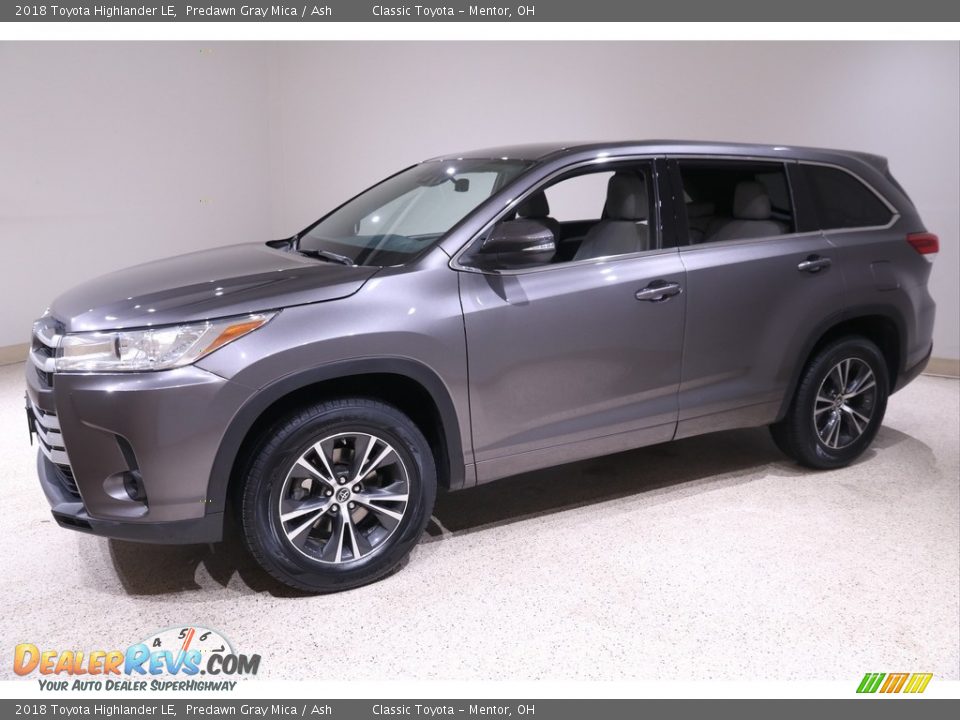 2018 Toyota Highlander LE Predawn Gray Mica / Ash Photo #3