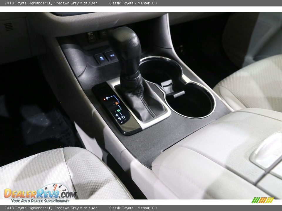 2018 Toyota Highlander LE Predawn Gray Mica / Ash Photo #11