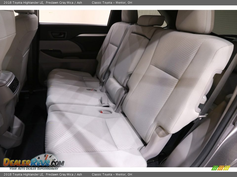 2018 Toyota Highlander LE Predawn Gray Mica / Ash Photo #14