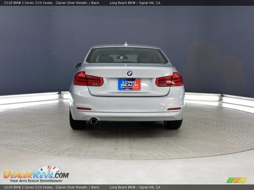 2018 BMW 3 Series 320i Sedan Glacier Silver Metallic / Black Photo #4