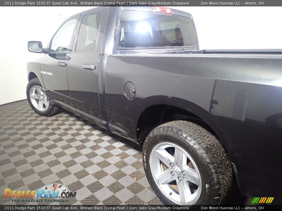 2011 Dodge Ram 1500 ST Quad Cab 4x4 Brilliant Black Crystal Pearl / Dark Slate Gray/Medium Graystone Photo #16