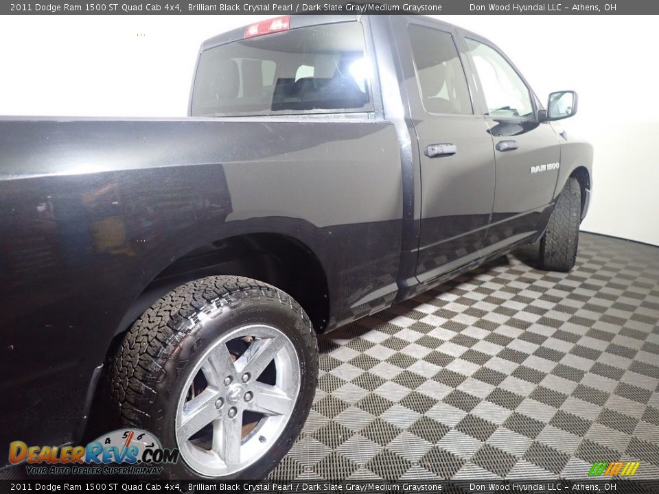 2011 Dodge Ram 1500 ST Quad Cab 4x4 Brilliant Black Crystal Pearl / Dark Slate Gray/Medium Graystone Photo #17