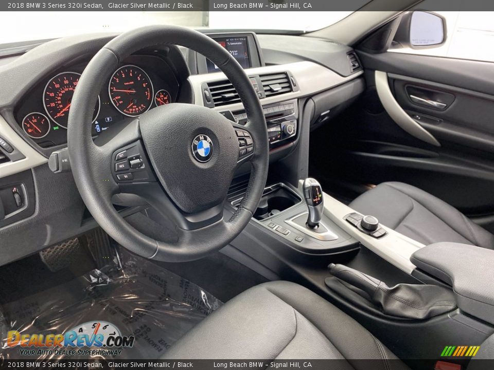 2018 BMW 3 Series 320i Sedan Glacier Silver Metallic / Black Photo #15