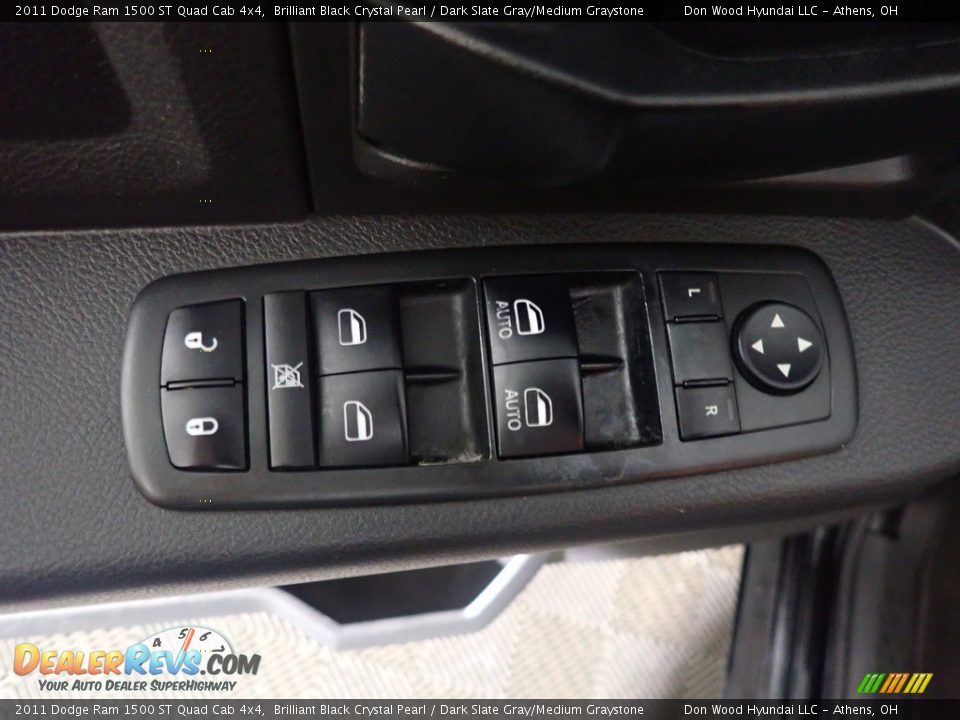 2011 Dodge Ram 1500 ST Quad Cab 4x4 Brilliant Black Crystal Pearl / Dark Slate Gray/Medium Graystone Photo #19