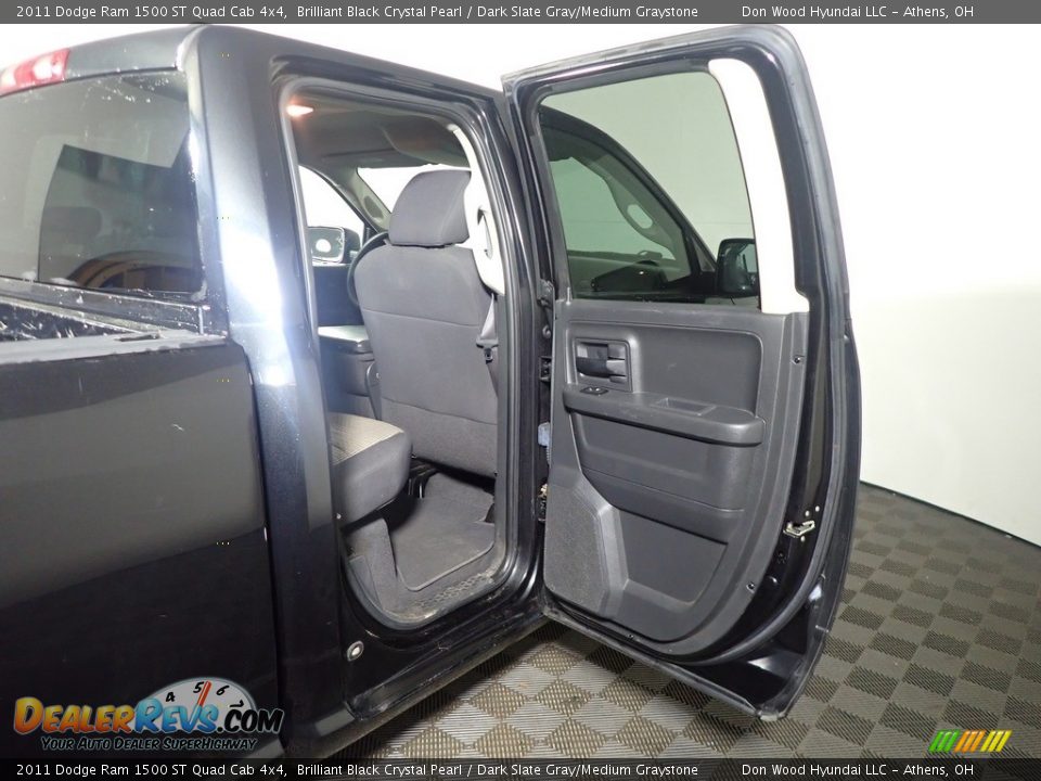 2011 Dodge Ram 1500 ST Quad Cab 4x4 Brilliant Black Crystal Pearl / Dark Slate Gray/Medium Graystone Photo #32