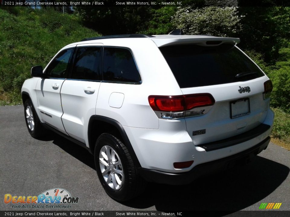 2021 Jeep Grand Cherokee Laredo Bright White / Black Photo #8