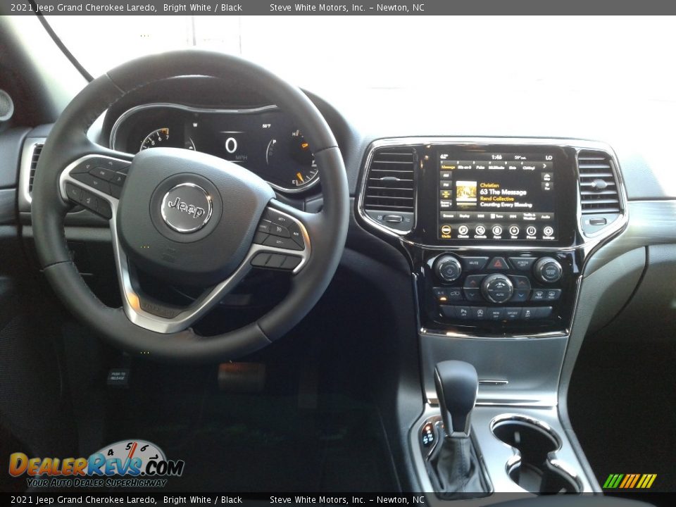 2021 Jeep Grand Cherokee Laredo Bright White / Black Photo #19