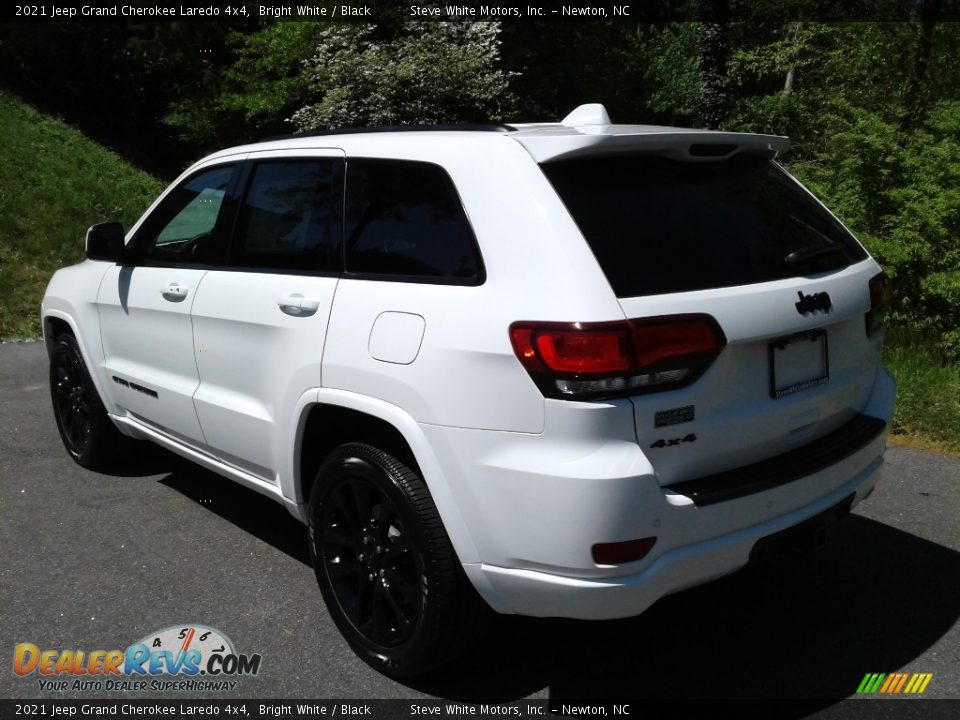 2021 Jeep Grand Cherokee Laredo 4x4 Bright White / Black Photo #5