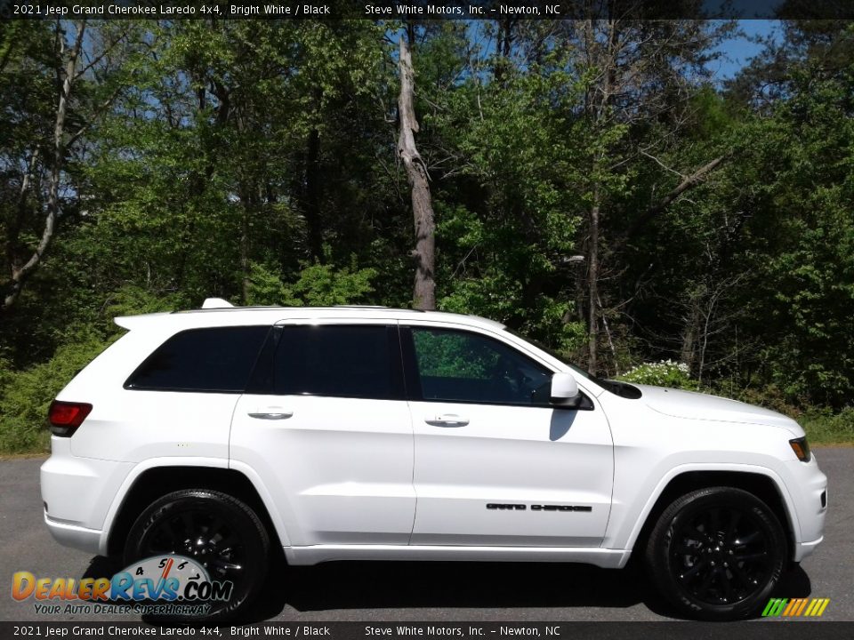 2021 Jeep Grand Cherokee Laredo 4x4 Bright White / Black Photo #7