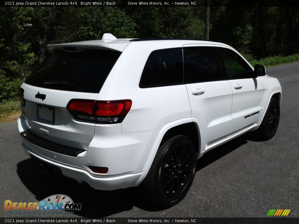 2021 Jeep Grand Cherokee Laredo 4x4 Bright White / Black Photo #8