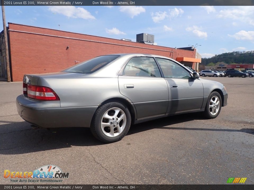 2001 Lexus ES 300 Mineral Green Metallic / Ivory Photo #13