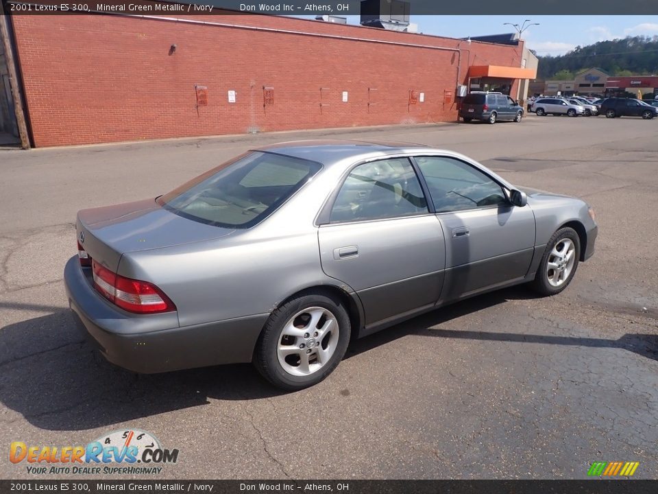 2001 Lexus ES 300 Mineral Green Metallic / Ivory Photo #14