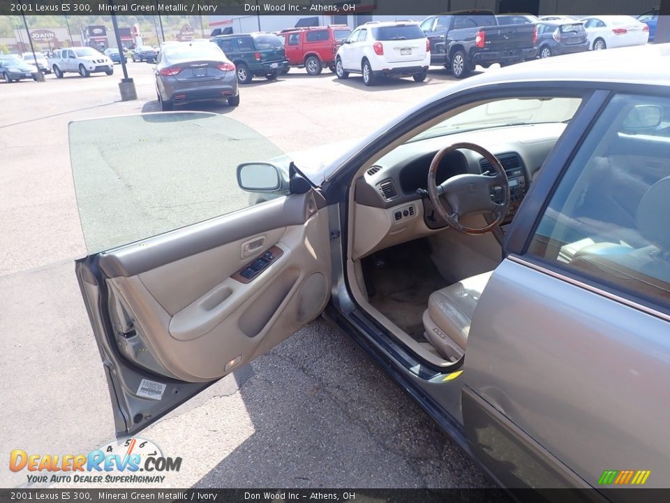 2001 Lexus ES 300 Mineral Green Metallic / Ivory Photo #15