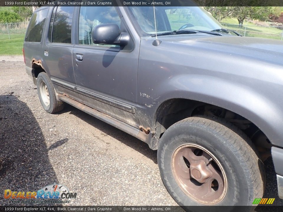 1999 Ford Explorer XLT 4x4 Black Clearcoat / Dark Graphite Photo #3
