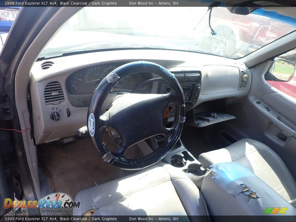 1999 Ford Explorer XLT 4x4 Black Clearcoat / Dark Graphite Photo #14