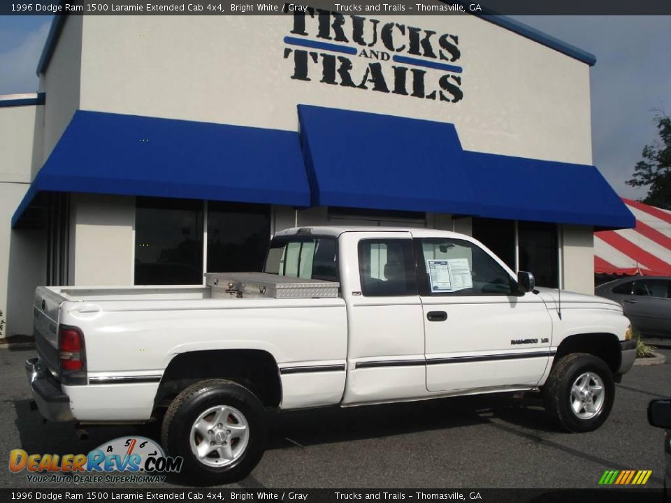 1996 Dodge Ram 1500 Laramie Extended Cab 4x4 Bright White / Gray Photo #1