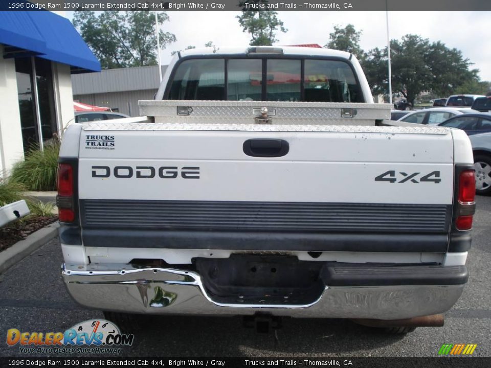 1996 Dodge Ram 1500 Laramie Extended Cab 4x4 Bright White / Gray Photo #5