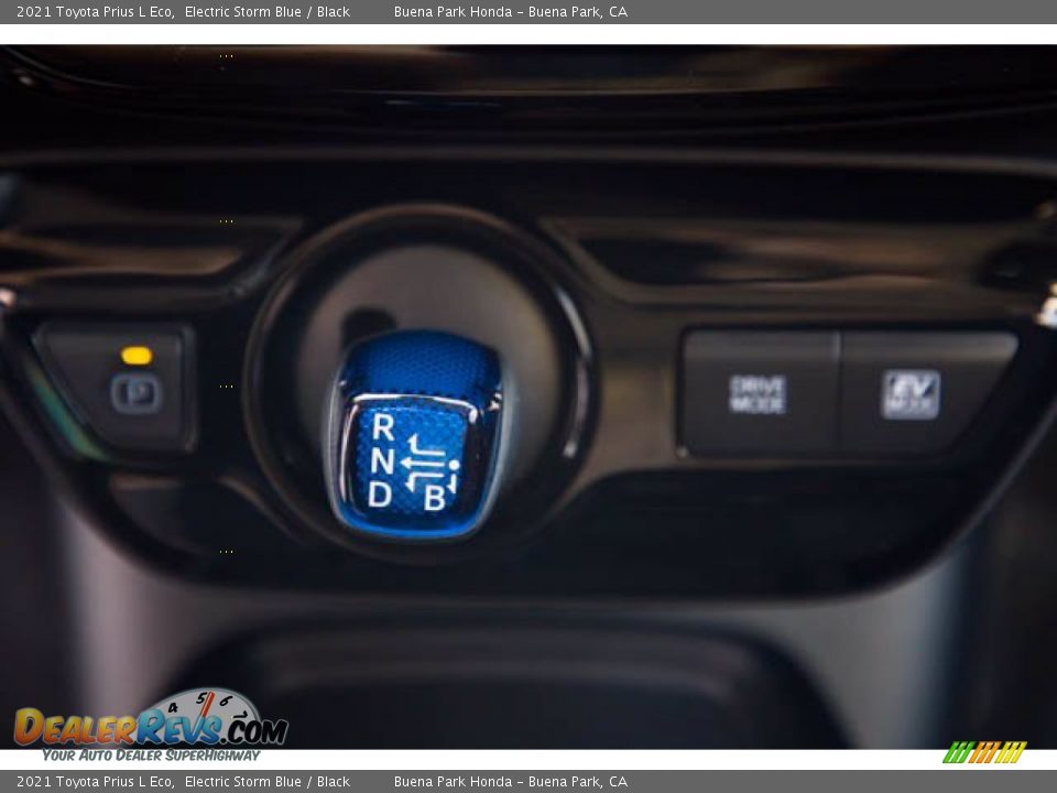 2021 Toyota Prius L Eco Shifter Photo #18