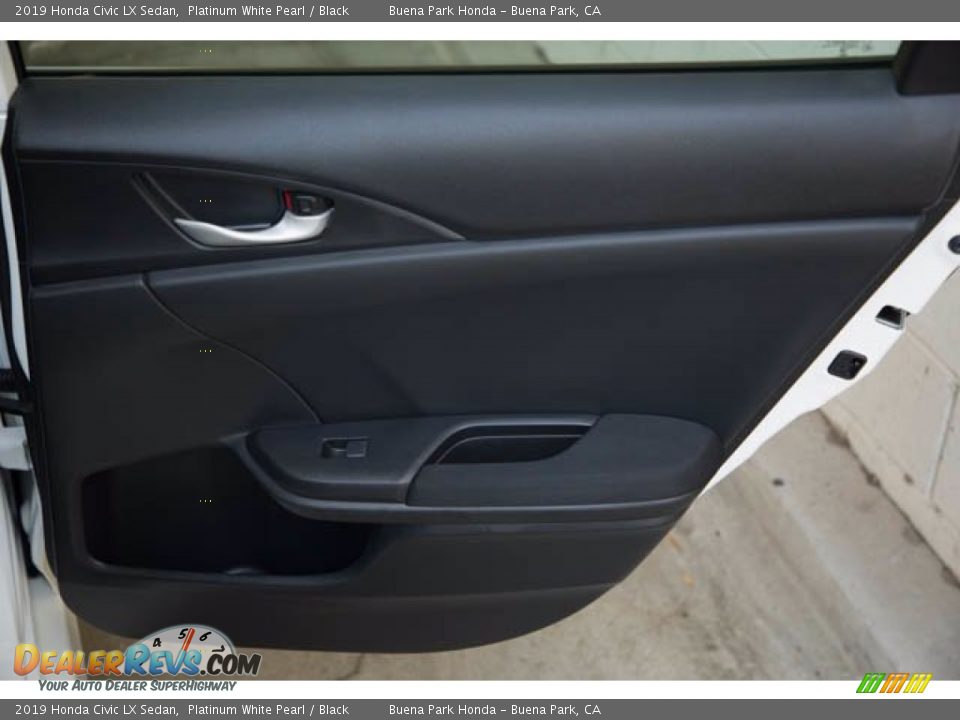 2019 Honda Civic LX Sedan Platinum White Pearl / Black Photo #32