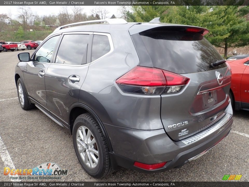 2017 Nissan Rogue SV AWD Gun Metallic / Charcoal Photo #2