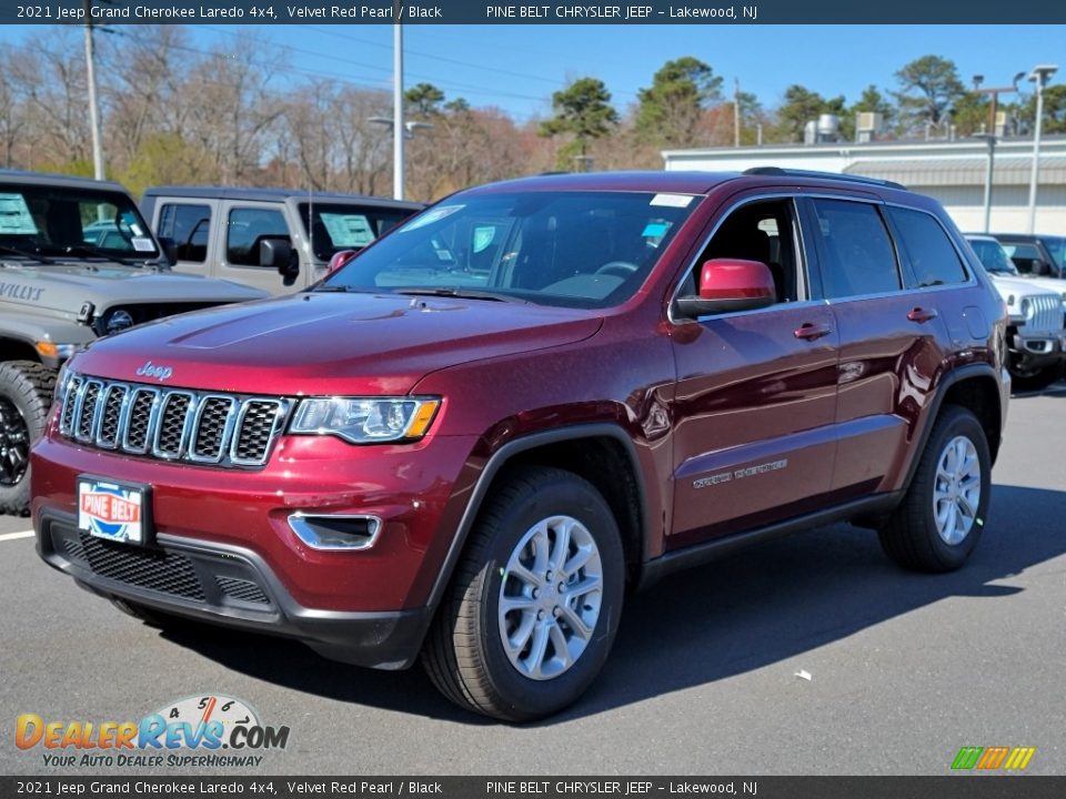 2021 Jeep Grand Cherokee Laredo 4x4 Velvet Red Pearl / Black Photo #1