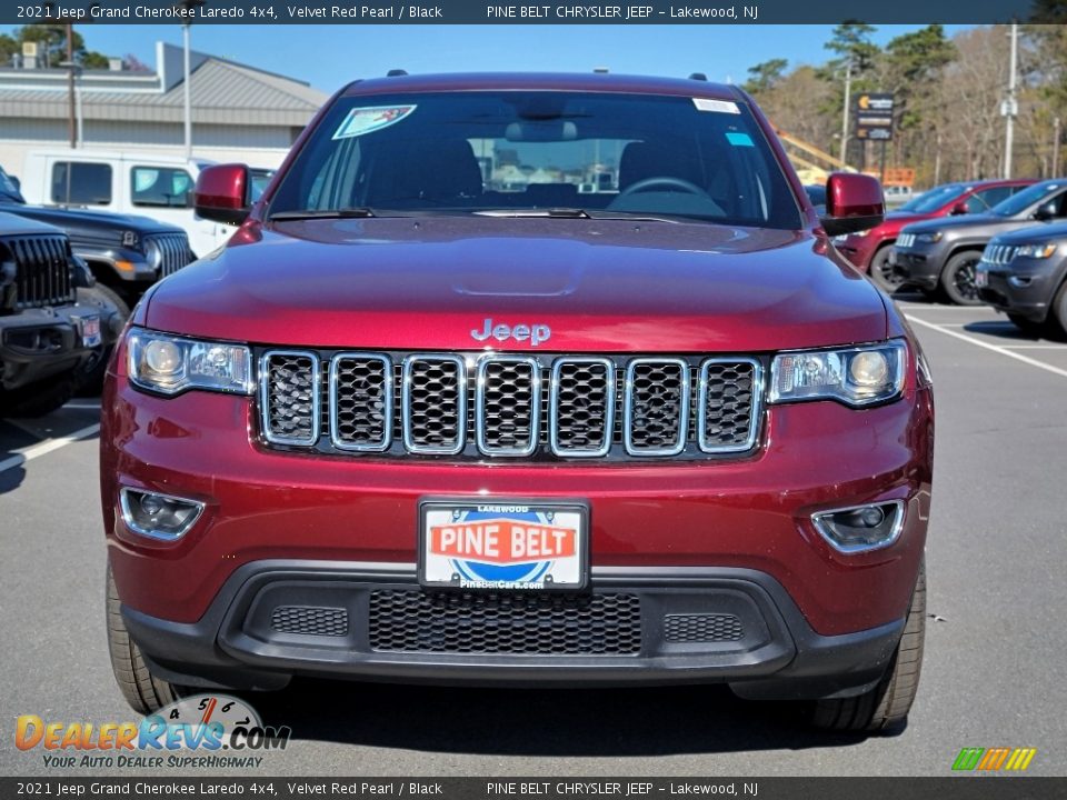 2021 Jeep Grand Cherokee Laredo 4x4 Velvet Red Pearl / Black Photo #2