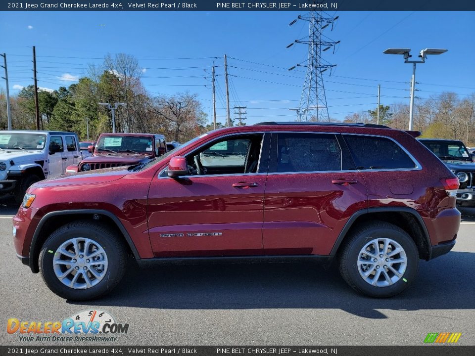 2021 Jeep Grand Cherokee Laredo 4x4 Velvet Red Pearl / Black Photo #3