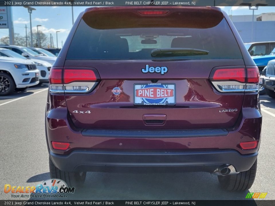 2021 Jeep Grand Cherokee Laredo 4x4 Velvet Red Pearl / Black Photo #5