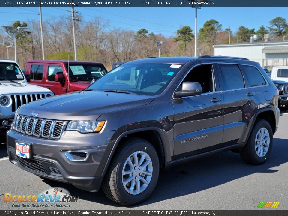 2021 Jeep Grand Cherokee Laredo 4x4 Granite Crystal Metallic / Black Photo #1