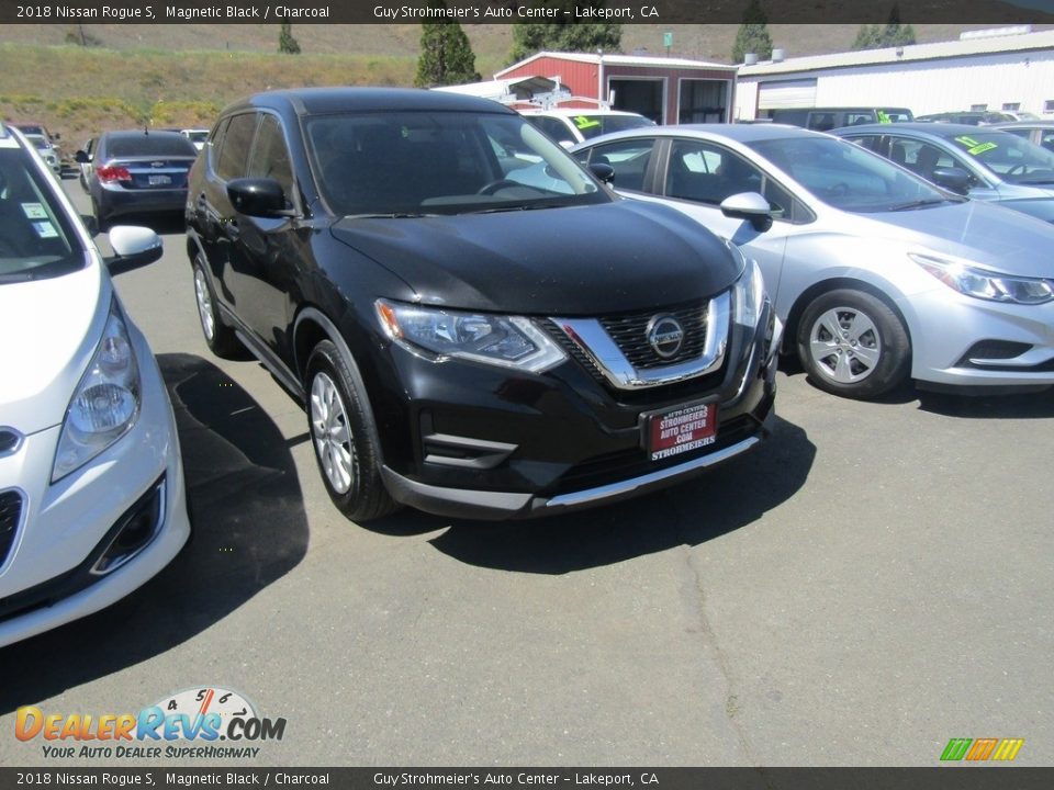 2018 Nissan Rogue S Magnetic Black / Charcoal Photo #1