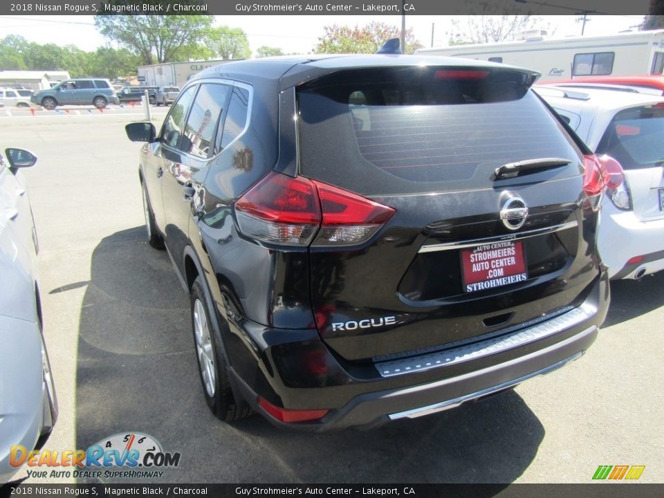 2018 Nissan Rogue S Magnetic Black / Charcoal Photo #6