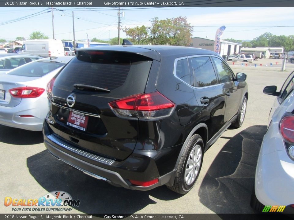 2018 Nissan Rogue S Magnetic Black / Charcoal Photo #7