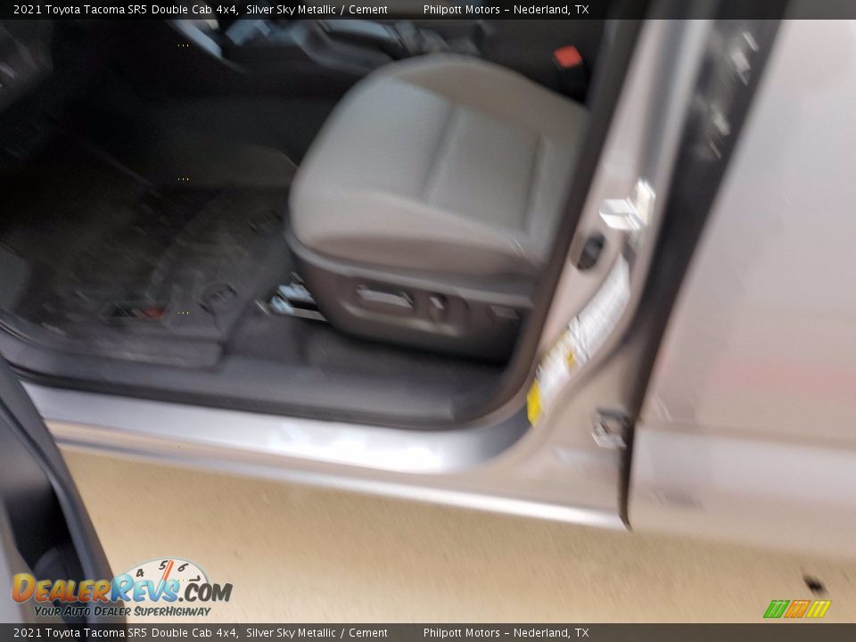 2021 Toyota Tacoma SR5 Double Cab 4x4 Silver Sky Metallic / Cement Photo #4