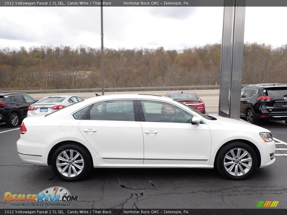 2012 Volkswagen Passat 2.5L SEL Candy White / Titan Black Photo #5