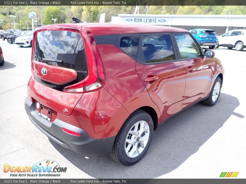 2021 Kia Soul S Mars Orange / Black Photo #2