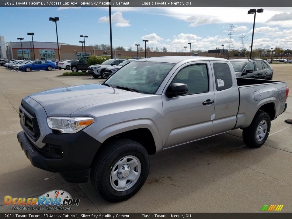 Front 3/4 View of 2021 Toyota Tacoma SR Access Cab 4x4 Photo #1