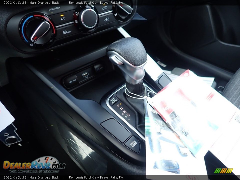 2021 Kia Soul S Mars Orange / Black Photo #17