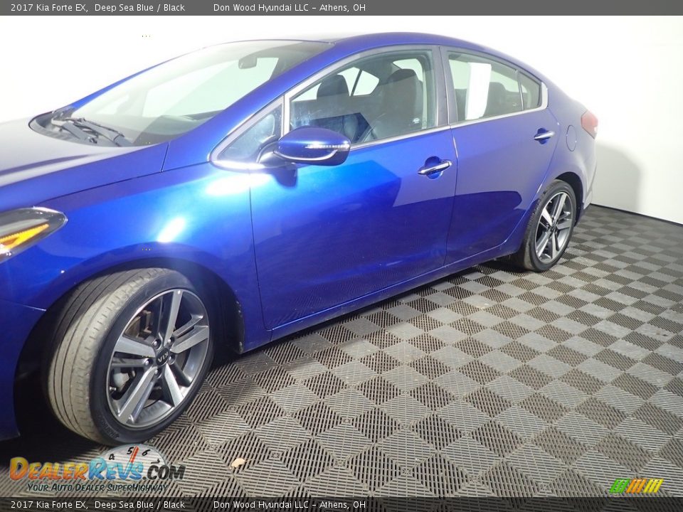 2017 Kia Forte EX Deep Sea Blue / Black Photo #11