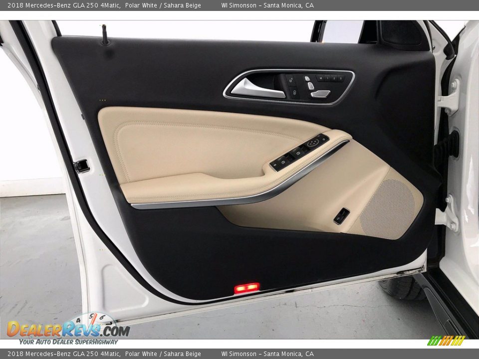 Door Panel of 2018 Mercedes-Benz GLA 250 4Matic Photo #26