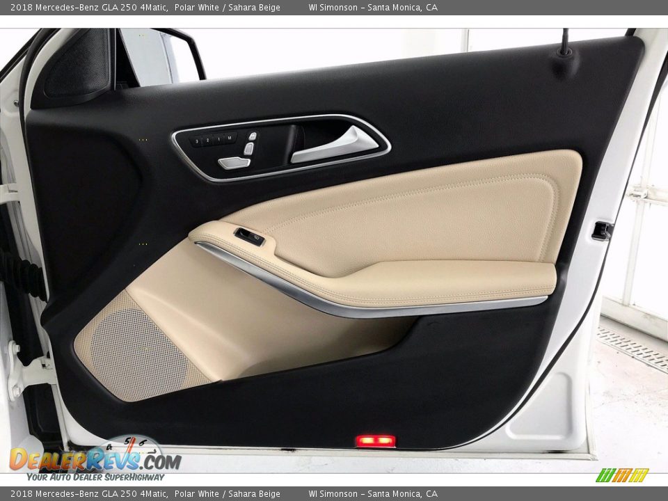 Door Panel of 2018 Mercedes-Benz GLA 250 4Matic Photo #27