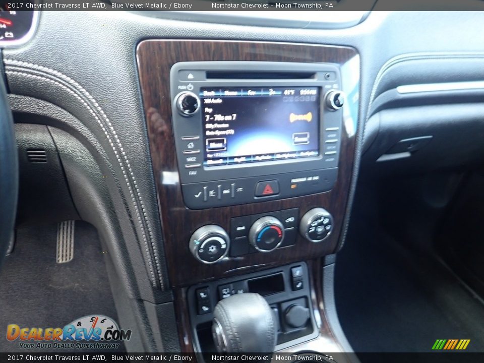 2017 Chevrolet Traverse LT AWD Blue Velvet Metallic / Ebony Photo #27