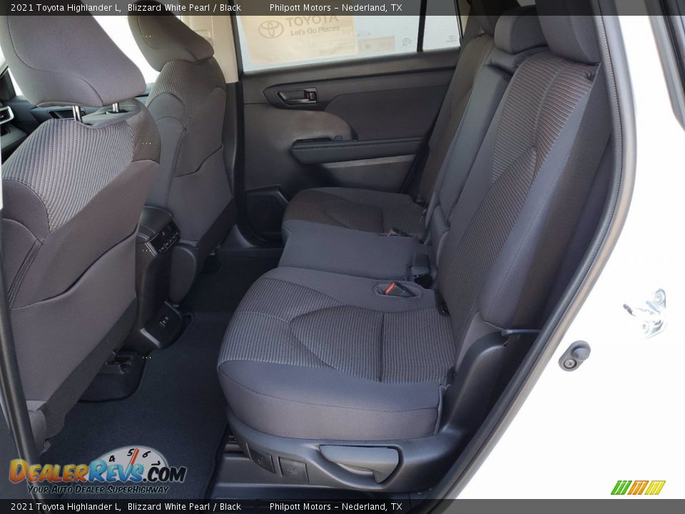 2021 Toyota Highlander L Blizzard White Pearl / Black Photo #6